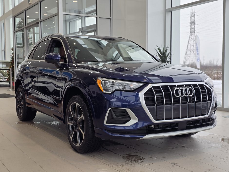 2022 Audi Q3 Progressiv | AWD | TOIT | CUIR | BAS KM | +++ in Laval, Quebec