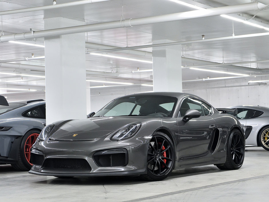 2016  Cayman GT4 / Carbon Bucket Seats / Sport Chrono / MANUAL in Laval, Quebec