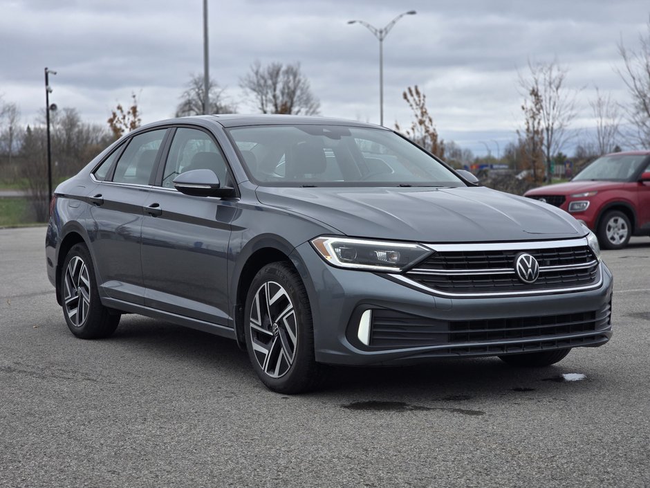 2022 Volkswagen Jetta Highline TOIT | CUIR | CARPLAY | NAV | DÉMARREUR in Laval, Quebec