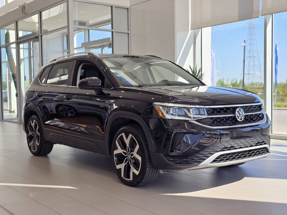 Volkswagen Taos Highline PANO | CUIR | CARPLAY | CAM | DÉMARREUR 2022 à Laval, Québec