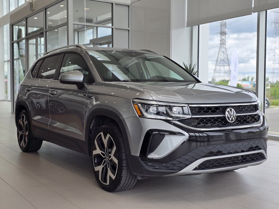 2022 Volkswagen Taos Highline PANO | CUIR | CARPLAY | DÉMARREUR |BAS KM in Laval, Quebec