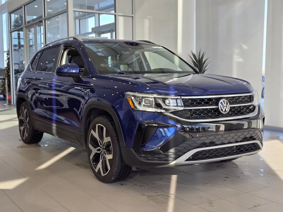 Volkswagen Taos Highline | BAS KM | PANO | CUIR | CARPLAY | AWD 2022 à Laval, Québec
