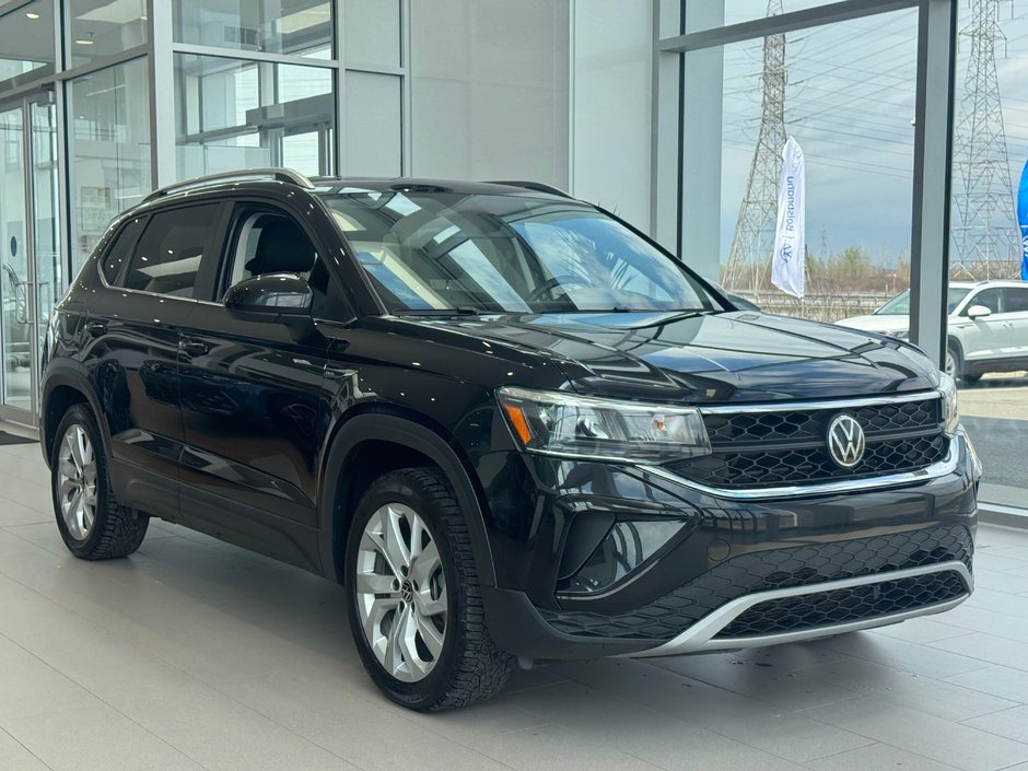 2022 Volkswagen Taos Comfortline | TOIT PANO | CAMÉRA | CARPLAY I +++ in Laval, Quebec