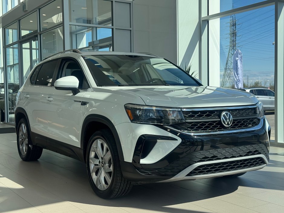 2022 Volkswagen Taos Comfortline AWD | TOIT PANO | CAMÉRA | CARPLAY +++ in Laval, Quebec