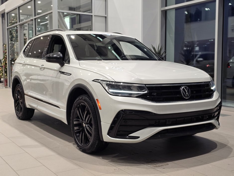 Volkswagen Tiguan Comfortline R-LINE | BLACK PACK | TOIT PANO | CUIR 2022 à Laval, Québec