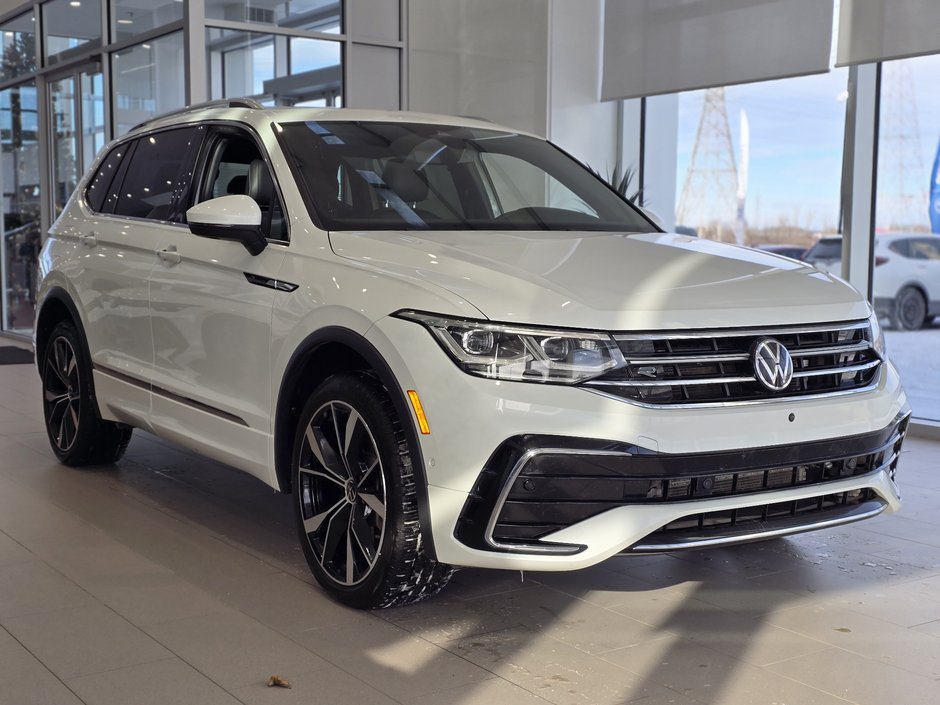 Volkswagen Tiguan Highline R-Line TOIT PANO | CUIR | NAV | CARPLAY 2022 à Laval, Québec