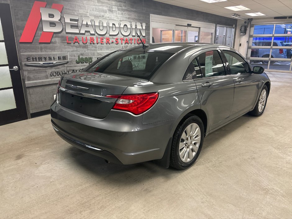 2012 Chrysler 200 LX LX