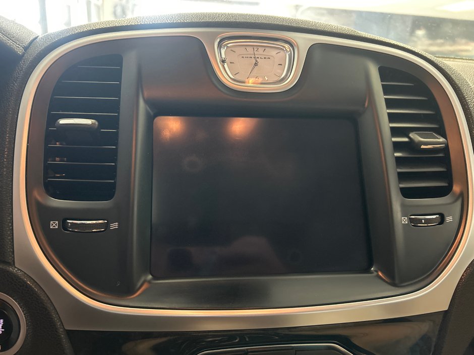 2018 Chrysler 300 Limited