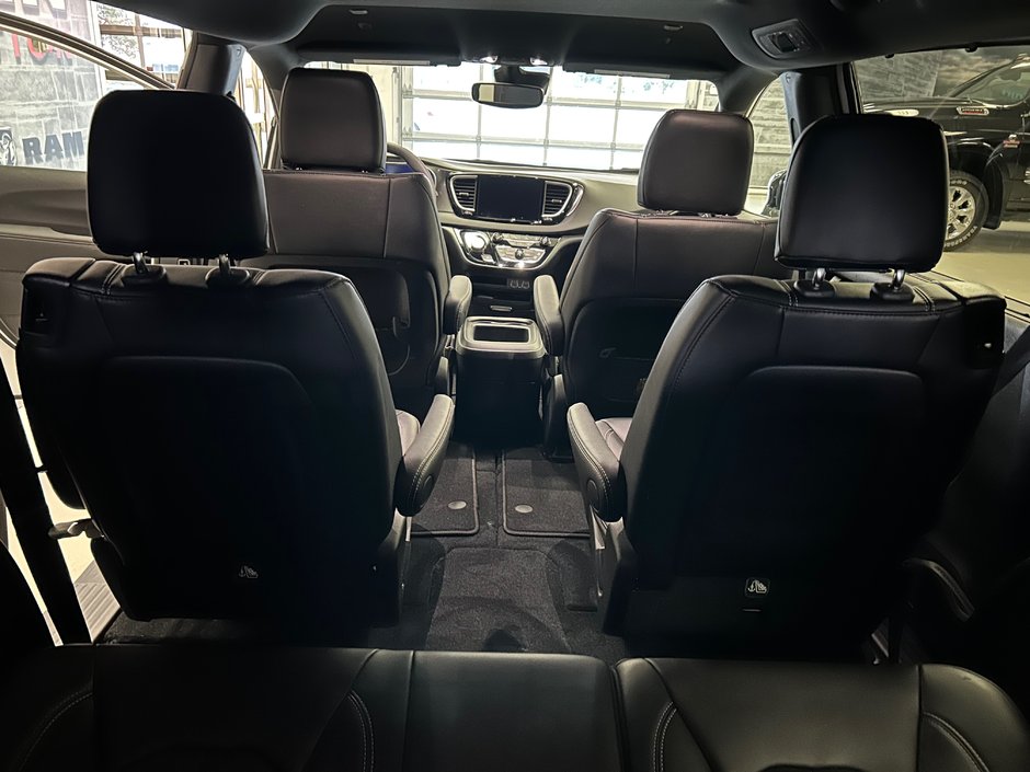 2025 Chrysler Grand Caravan SXT