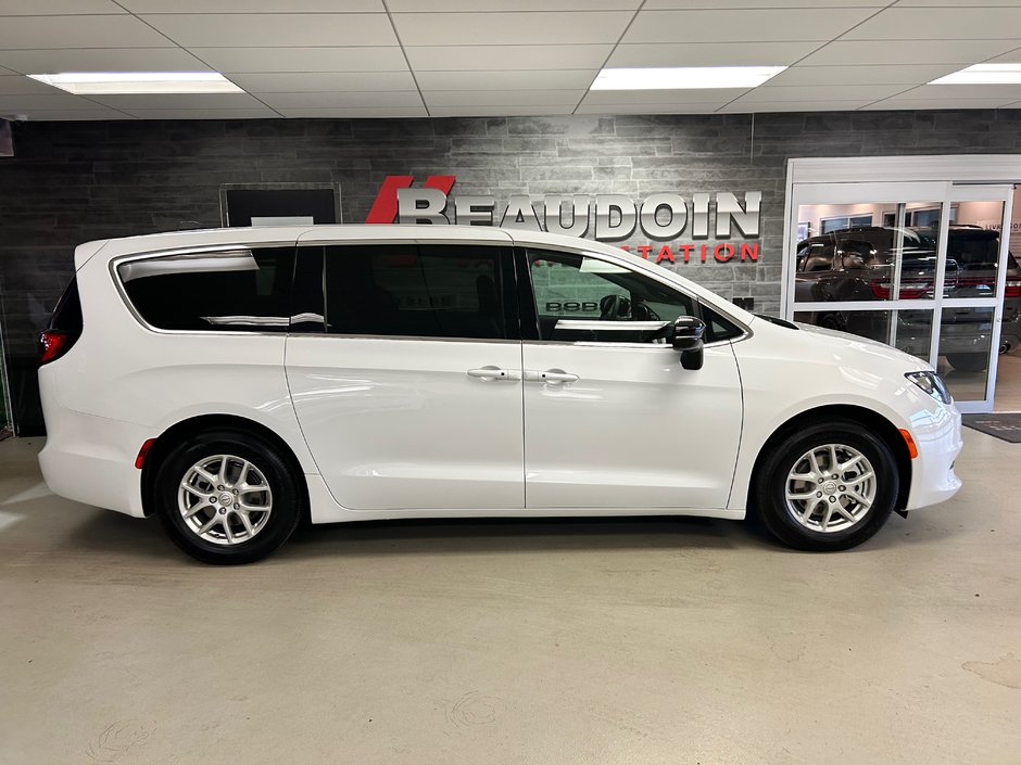 2025 Chrysler Grand Caravan SXT