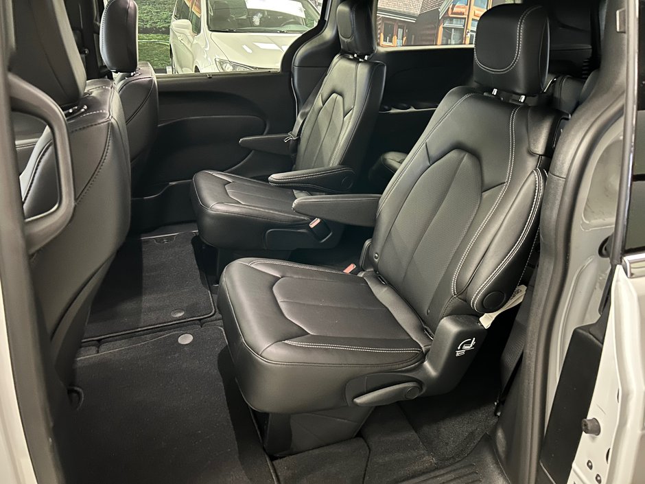 2025 Chrysler Grand Caravan SXT