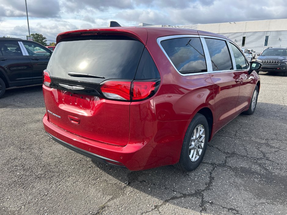 2026 Chrysler GRAND CARAVAN SXT