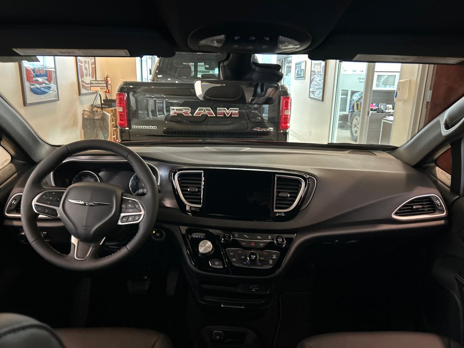 Chrysler Grand Caravan SXT 2026