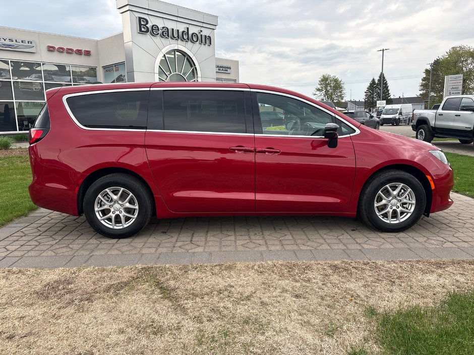 2026 Chrysler Grand Caravan SXT