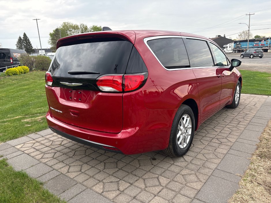 2026 Chrysler Grand Caravan SXT