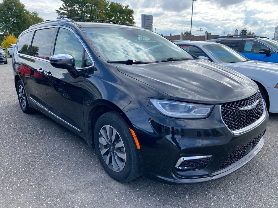 2021 Chrysler PACIFICA HYBRID LIMITED Limited