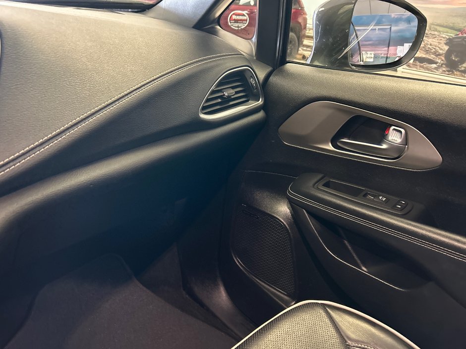 2022 Chrysler PACIFICA LIMITÉE