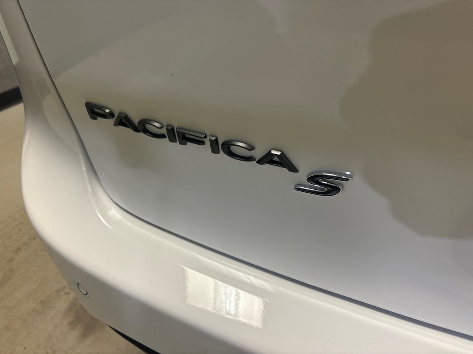 2024 Chrysler Pacifica Hybrid PREMIUM S APPEARANCE