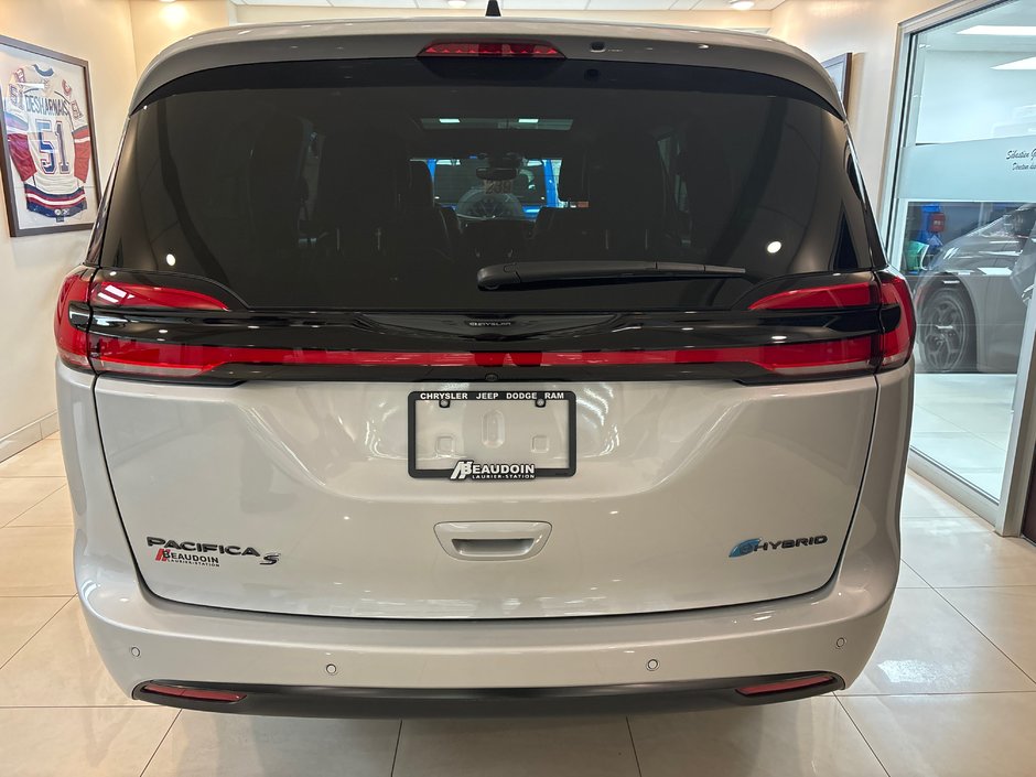 2024 Chrysler Pacifica Hybrid PREMIUM S APPEARANCE