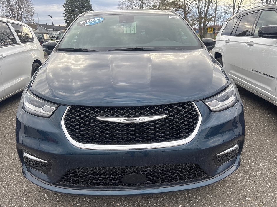 Chrysler Pacifica Hybrid SELECT 2025