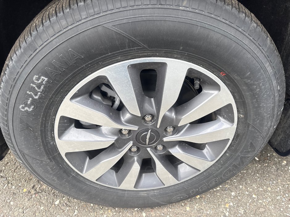 Chrysler Pacifica Hybrid SELECT 2025