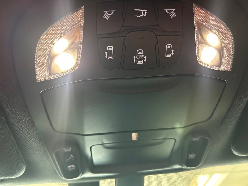 2021 Chrysler PACIFICA LIMITED Limited