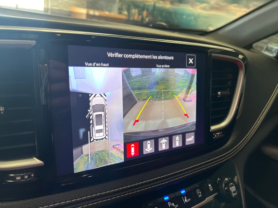 2021 Chrysler PACIFICA LIMITED Limited