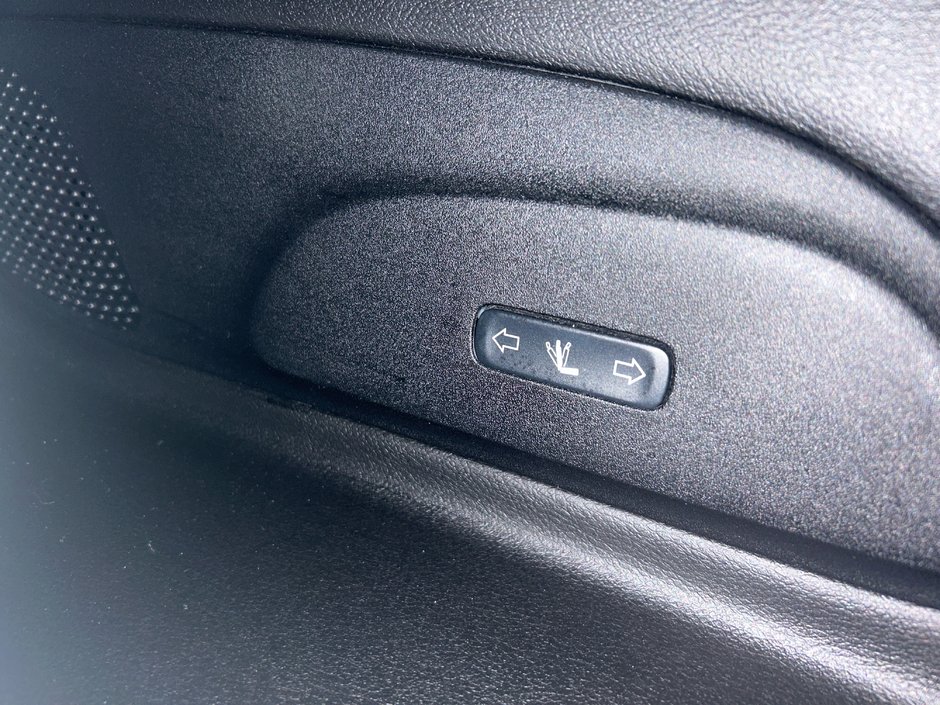 2021 Chrysler PACIFICA LIMITED Limited