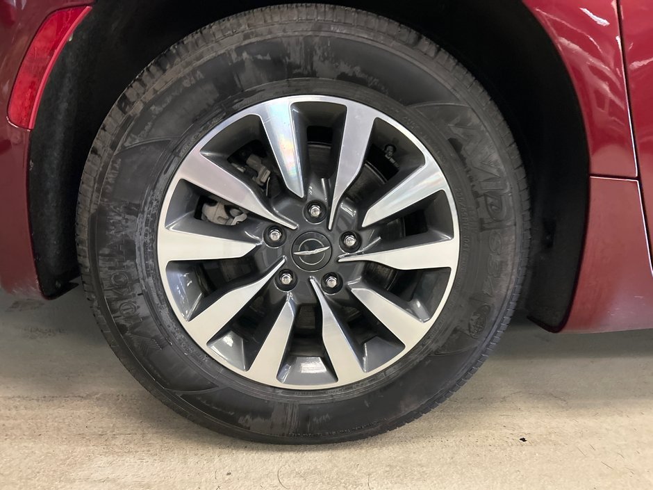 2023 Chrysler Pacifica LIMITÉE