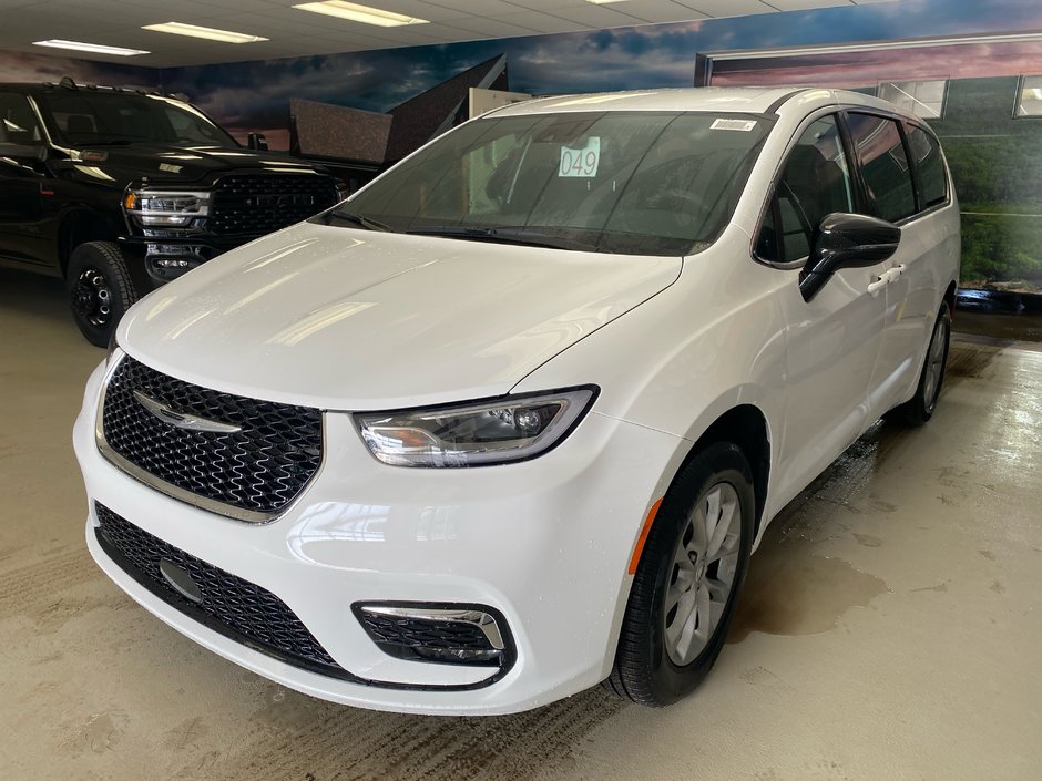 2025 Chrysler Pacifica SELECT AWD