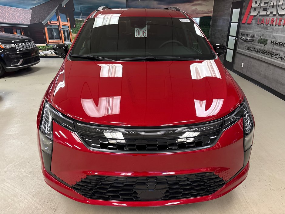 Chrysler Pacifica SELECT AWD 2027