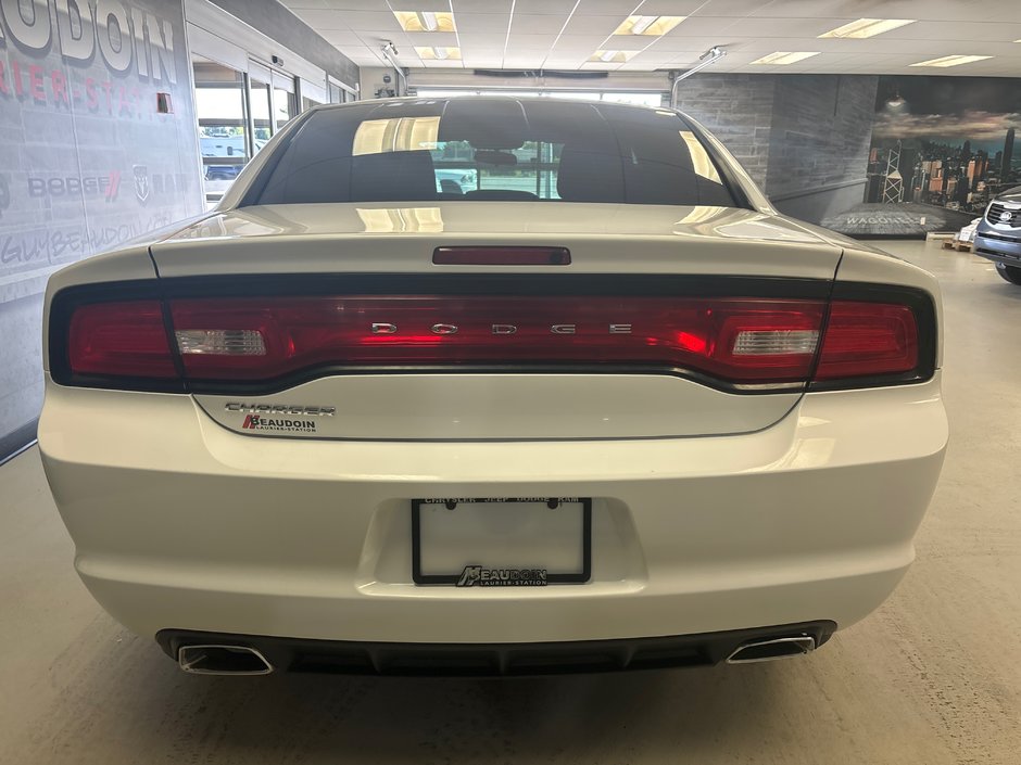 2014 Dodge CHARGER SE SE