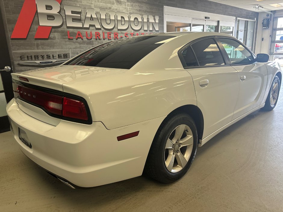 2014 Dodge CHARGER SE SE