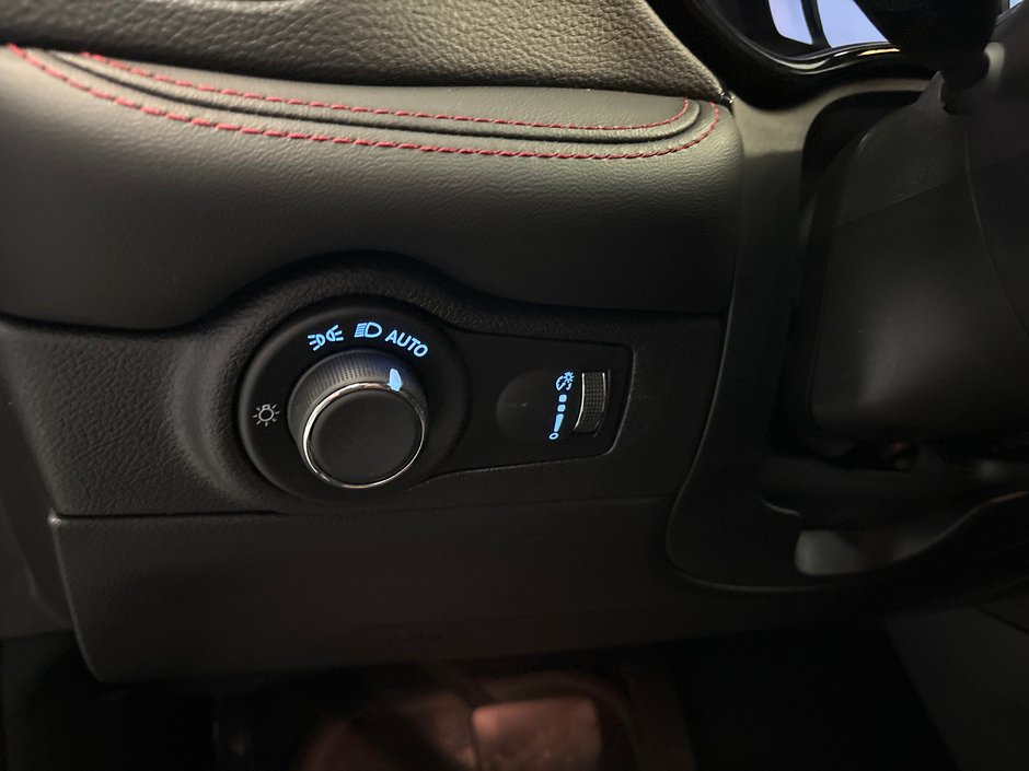 Dodge Durango GT 2025 ENSEMBLE REMORQUAGE * CONTRÔLE DE FREIN * SIÈGES ET VOLANT CHAUFFANTS