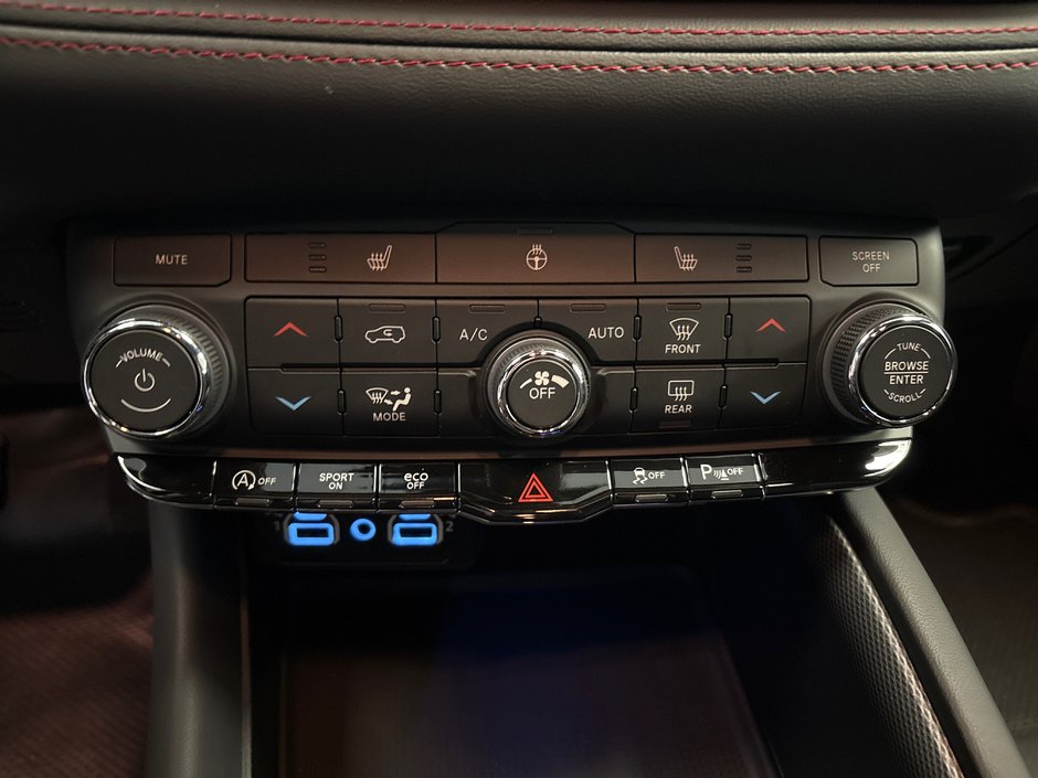 Dodge Durango GT 2025 ENSEMBLE REMORQUAGE * CONTRÔLE DE FREIN * SIÈGES ET VOLANT CHAUFFANTS