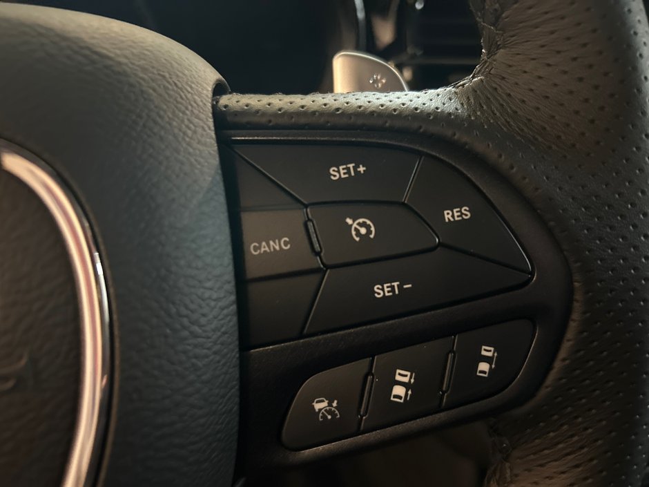 Dodge Durango GT HEMI V8 PREMIUM 2026 SIÈGES AVANT CHAUF. VENTILÉS* SIÈGES CHAUF. 2E RANGÉE* ENSEMBLE TOW`NGO* ENSEMBLE BLACK TOP 2.0*