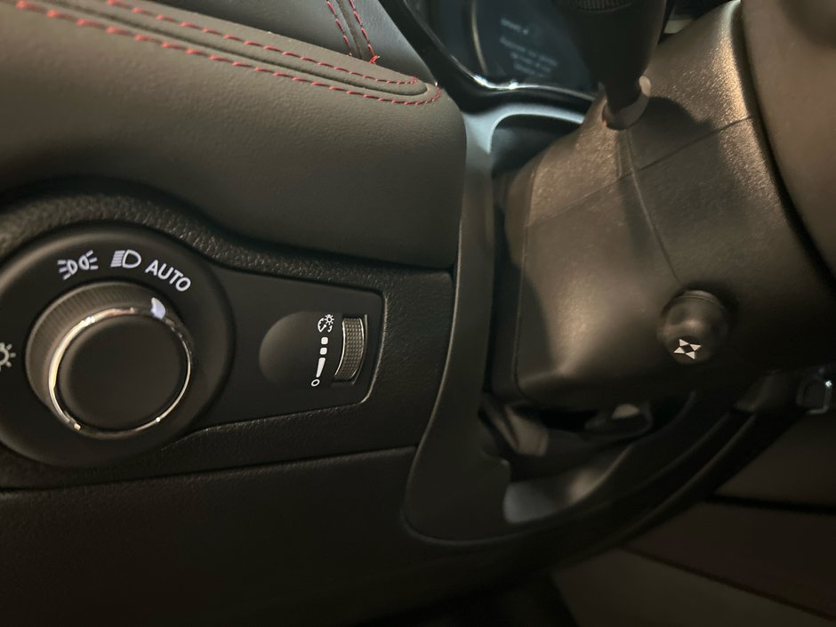 Dodge Durango GT HEMI V8 PREMIUM 2026 SIÈGES AVANT CHAUF. VENTILÉS* SIÈGES CHAUF. 2E RANGÉE* ENSEMBLE TOW`NGO* ENSEMBLE BLACK TOP 2.0*