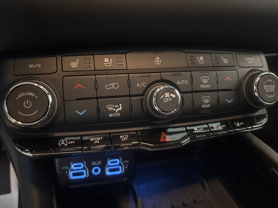 Dodge Durango GT PLUS 2026 3.6L PENTASTAR* SIÈGES AVANT ET 2E RANGÉE CHAUF.* DÉMARREUR* VOLANT CHAUF.* BLACKTOP 2.0* 6 PLACES*