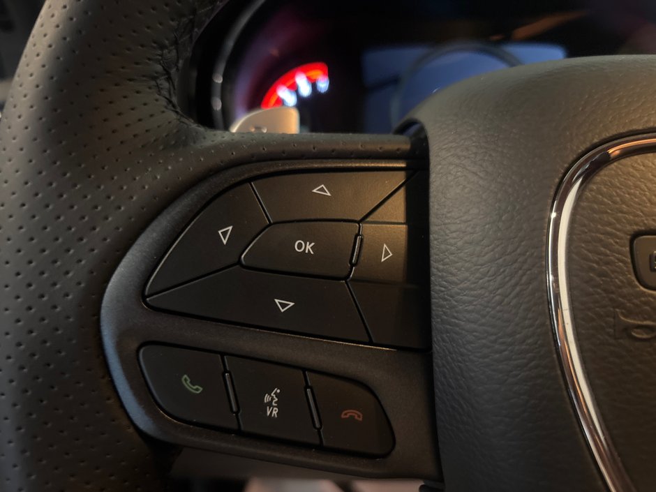 Dodge Durango GT PLUS 2026 3.6L PENTASTAR* SIÈGES AVANT ET 2E RANGÉE CHAUF.* DÉMARREUR* VOLANT CHAUF.* BLACKTOP 2.0* 6 PLACES*