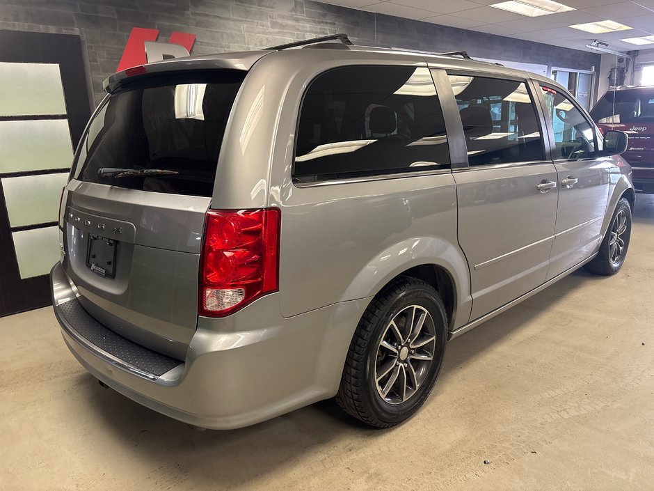 2016 Dodge GR CARAVAN SE SXT Premium Plus