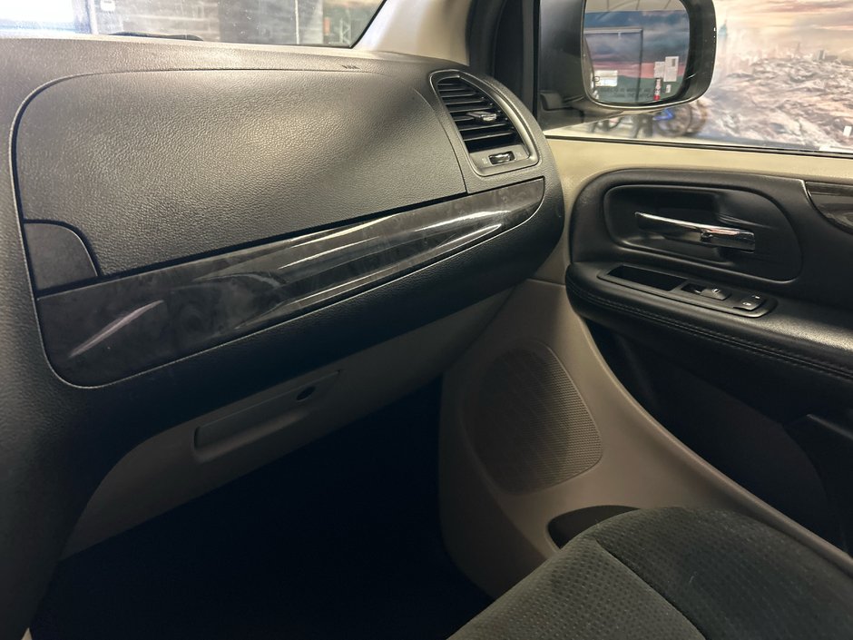 2015 Dodge GR CARAVAN Canada Value Package