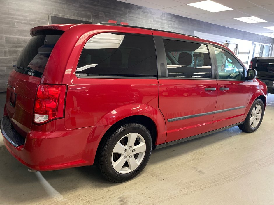 2014 Dodge Grand Caravan SE SE