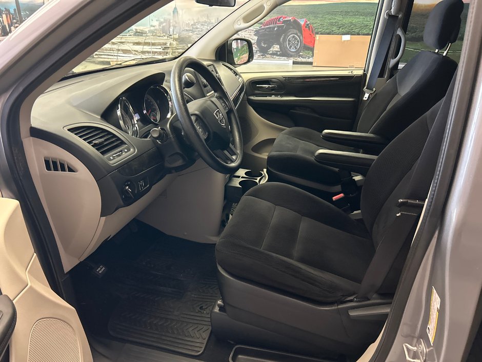 2014 Dodge GRAND CARAVAN SE ARGENT