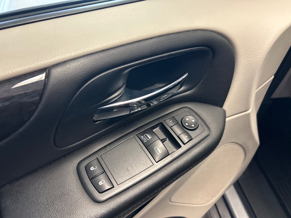 2014 Dodge GRAND CARAVAN SE ARGENT