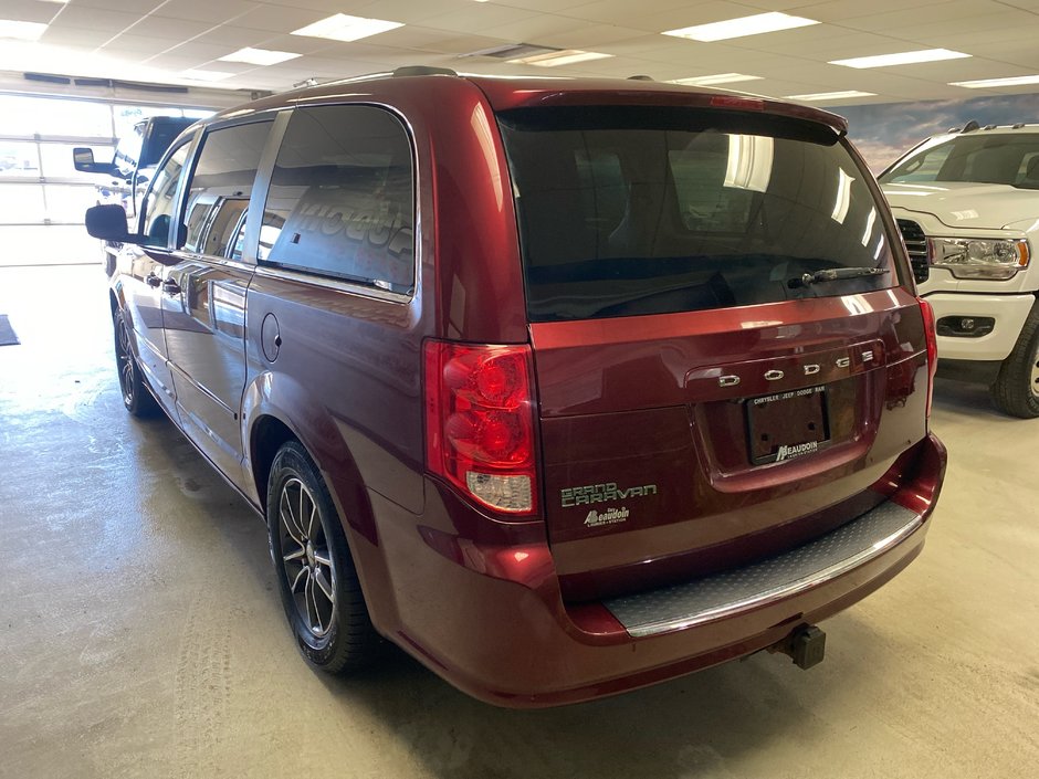 Dodge Grand Caravan SE SXT Premium Plus 2016