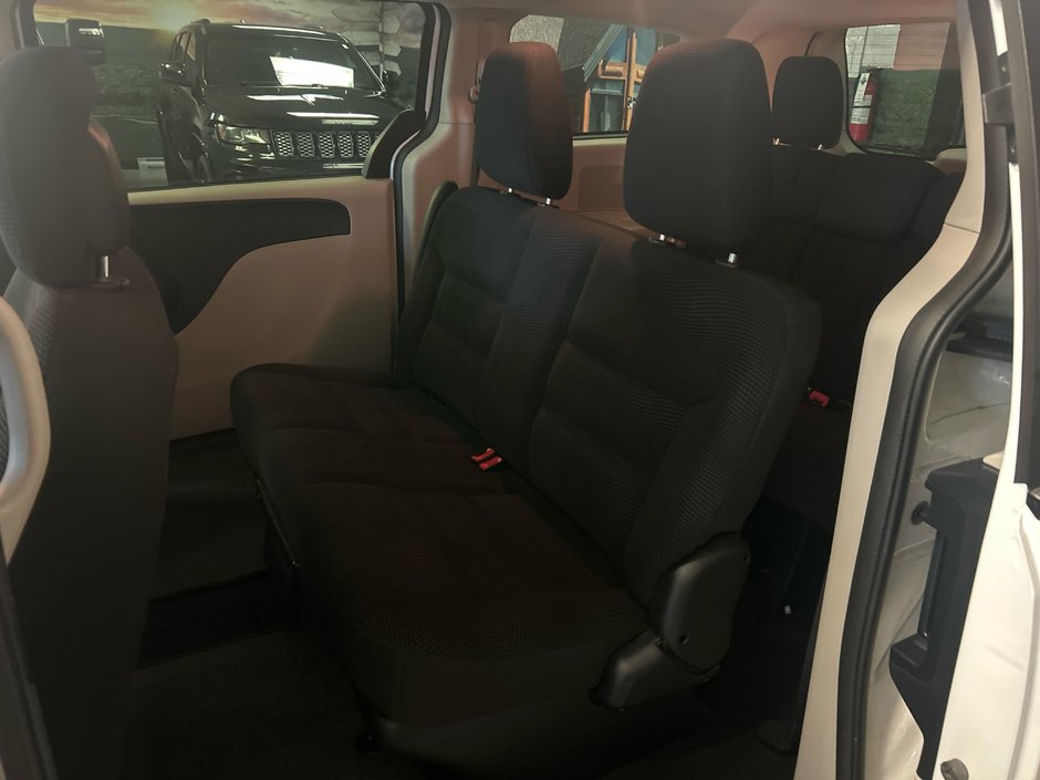 2020 Dodge Grand Caravan SE SE