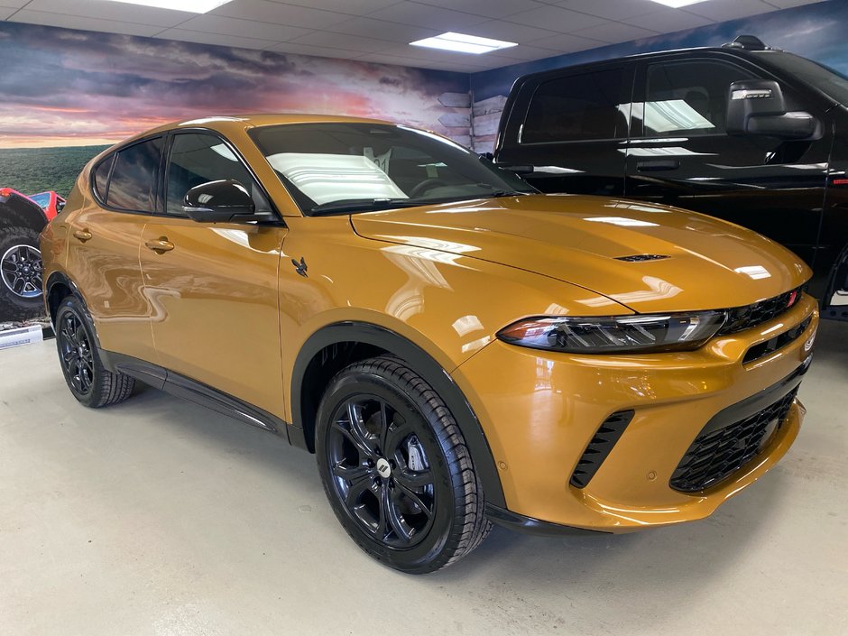 Dodge Hornet PHEV R/T 2024 AWD * HYBRIDE BRANCHABLE * RABAIS LIQUIDATION * SIÈGES ET VOLANT CHAUFFANTS * RÉGULATEUR DE VITESSE