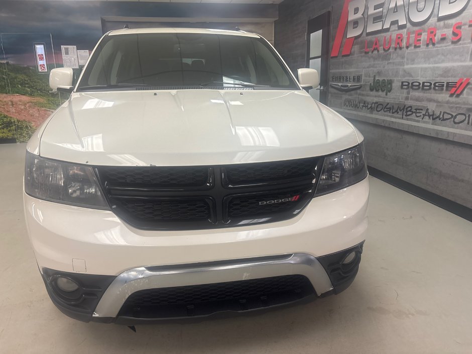 Dodge Journey Crossroad AWD 2016 Sièges et volant chauffants * Démarreur à distance * 5 places * Entrée sans clé * Caméra recul