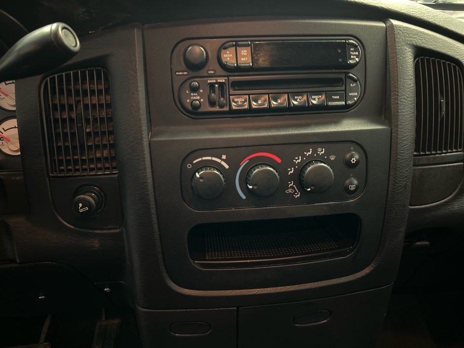 2004 Dodge RAM 1500 ST/SLT SLT