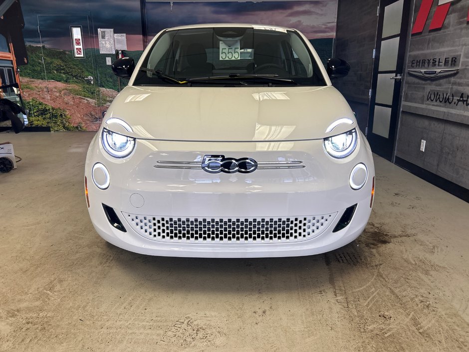 Fiat 500e RED 2025 100% ÉLECTRIQUE * SIÈGES AVANT CHAUFFANTS